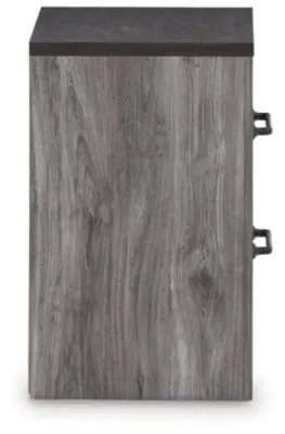 Bronyan King Panel Bed with Mirrored Dresser and 2 Nightstands