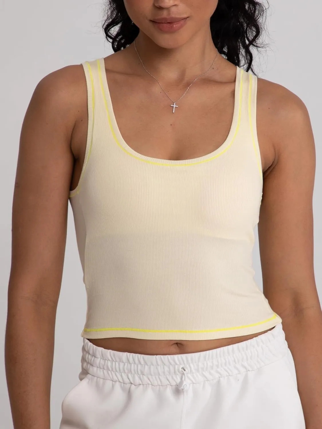 Danysu Women Rib Tank Top Padded Workout Top Square Neck Crop Tank Fitted Basic Cami Tops