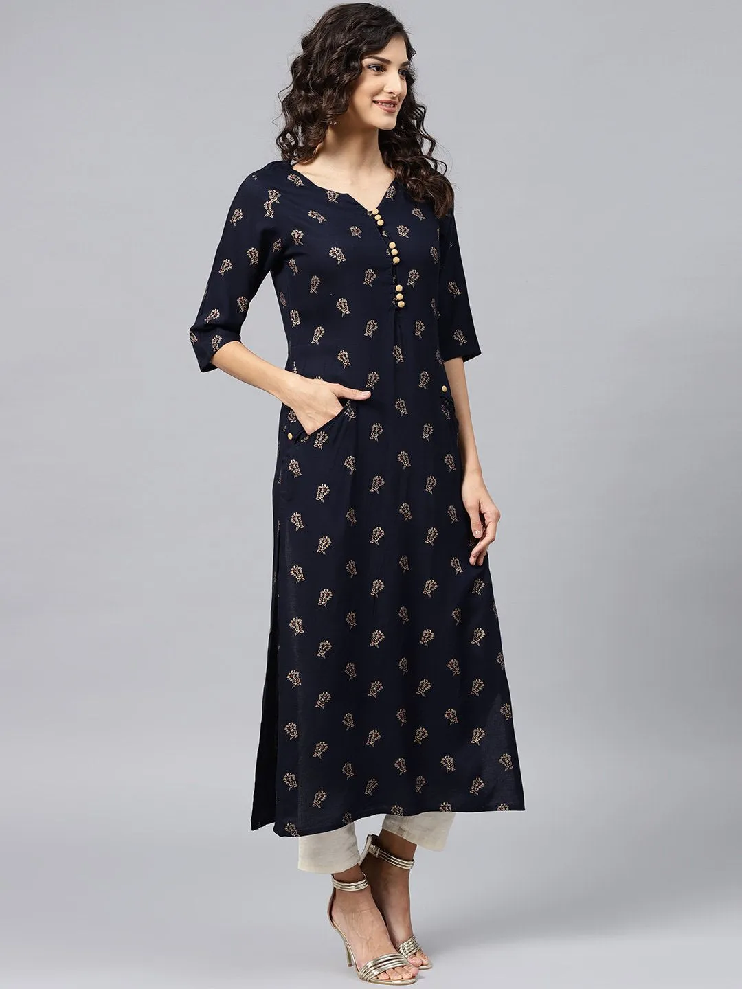 Navy Blue Printed Kurta With V-Neck And 3/4 Sleeves